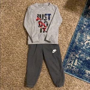 Nike Toddler Boy Activewear art 3T